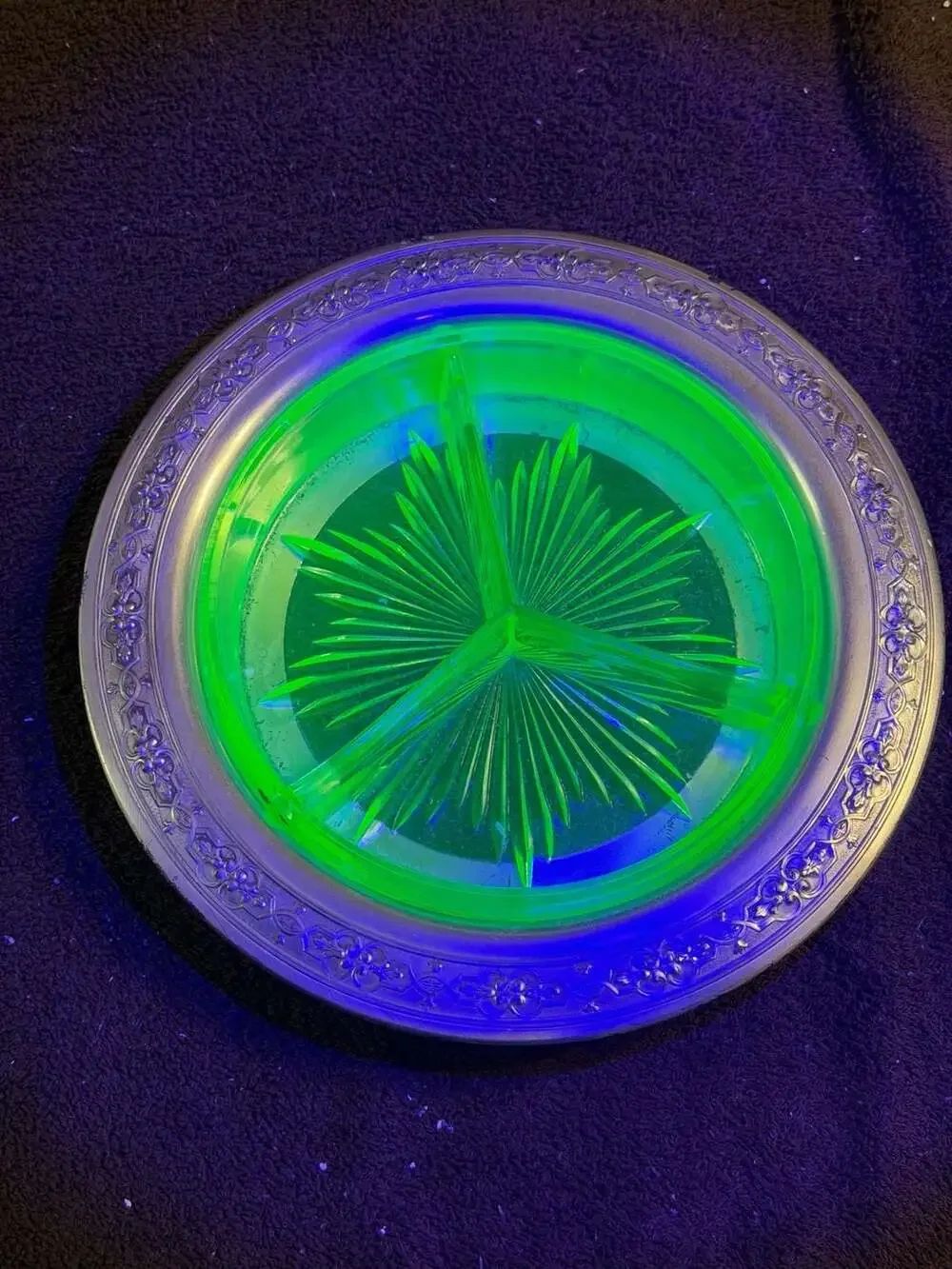 Rare Vintage 2-Piece Uranium Glass Dish with Benedict Indestructo Metal Caddy